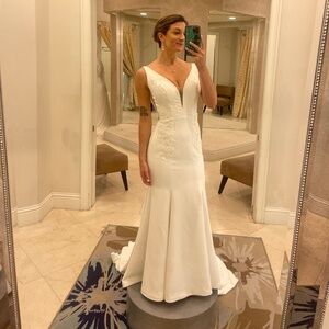 Justin Alexander Cora Wedding dress and veil